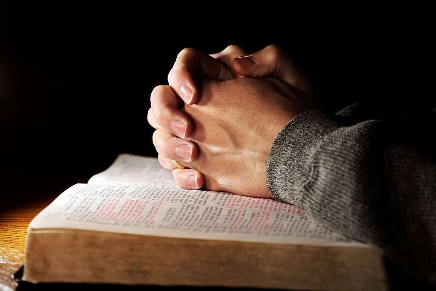 10 Great Examples Of Biblical Prayer
