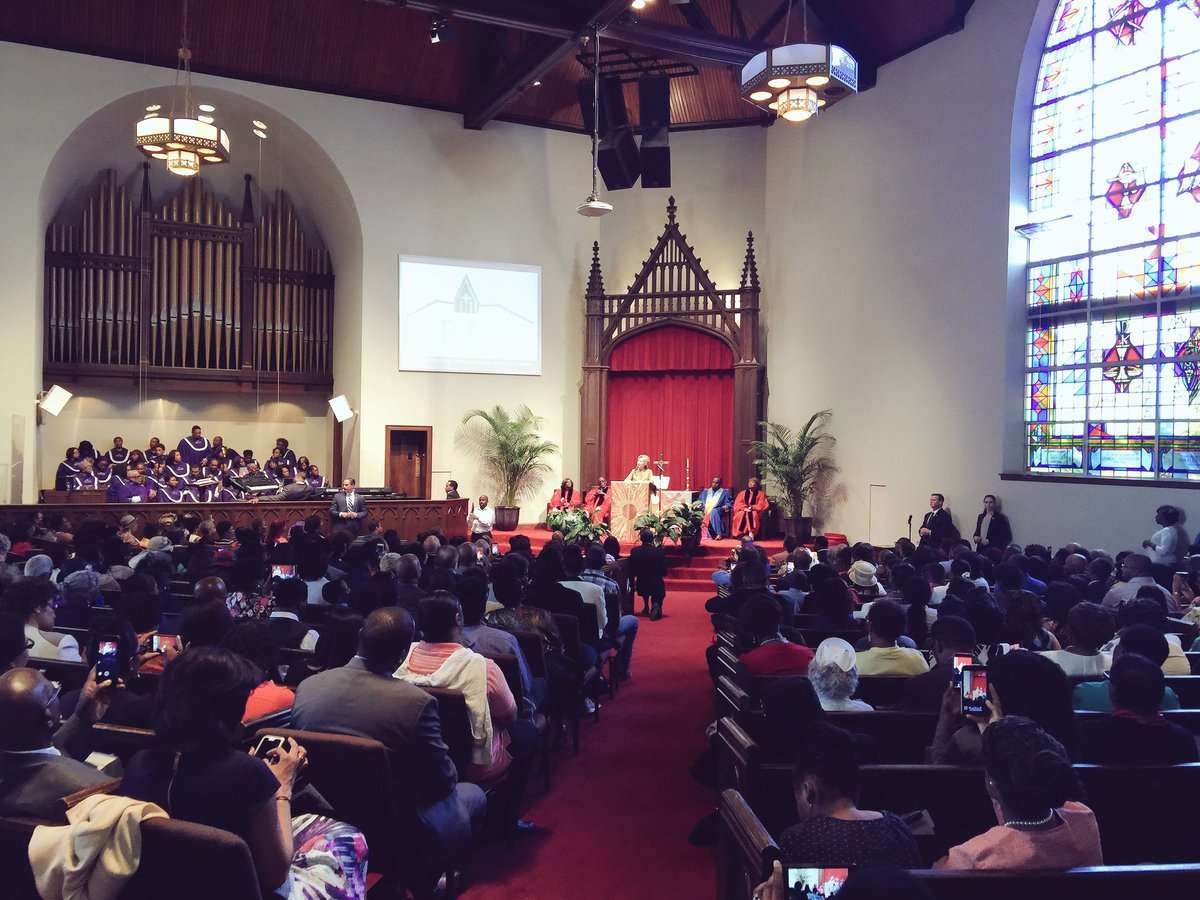 Hillary clinton currently at grace baptist church in mount vernon, n.y ...